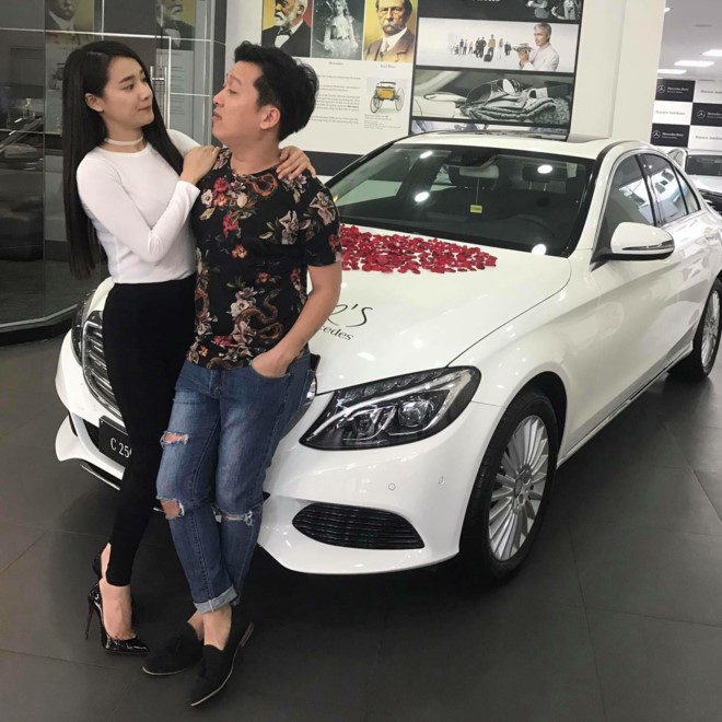 Truong Giang mua xe hop tang ban gai Nha Phuong